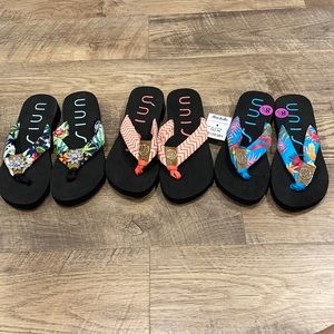 Unisa woman’s flip flop sandal bundle  size 8.5